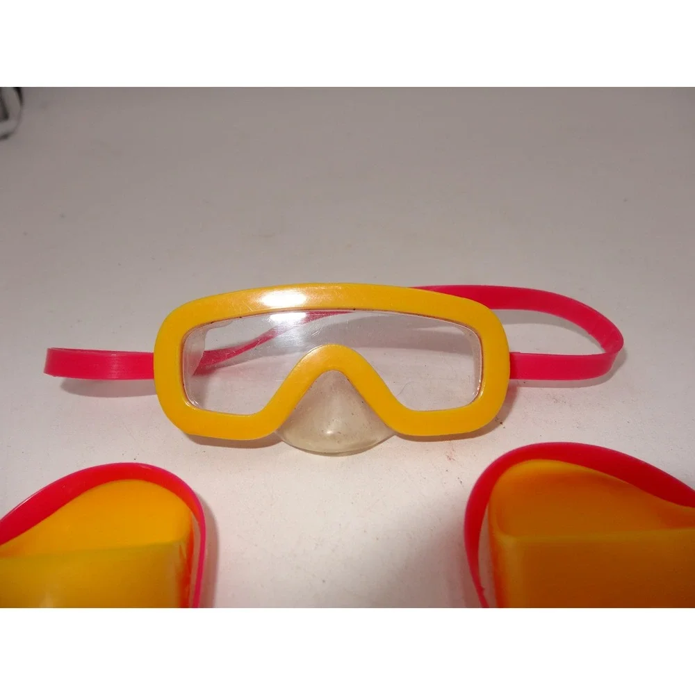 American Girl Of Today Pleasant Company Swim Set Fins Flippers Mask